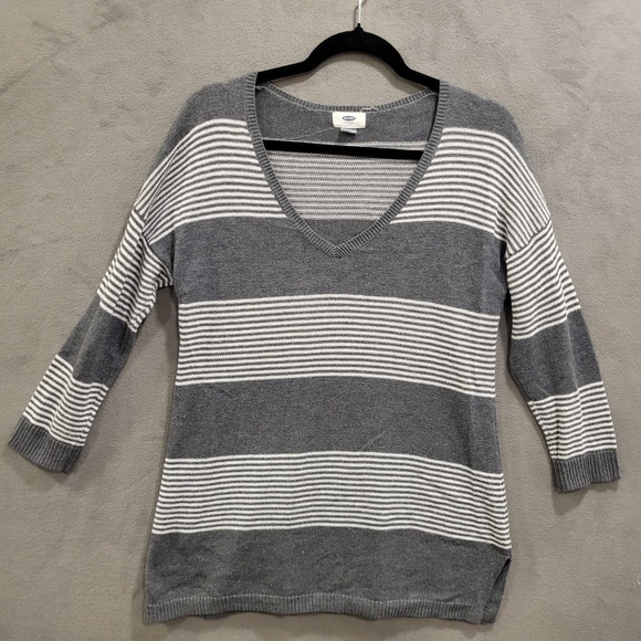 Old Navy Sweaters - Old Navy‎ V Neck Sweater Women's Size Medium Warm Cozy Comfy Casual Stripped